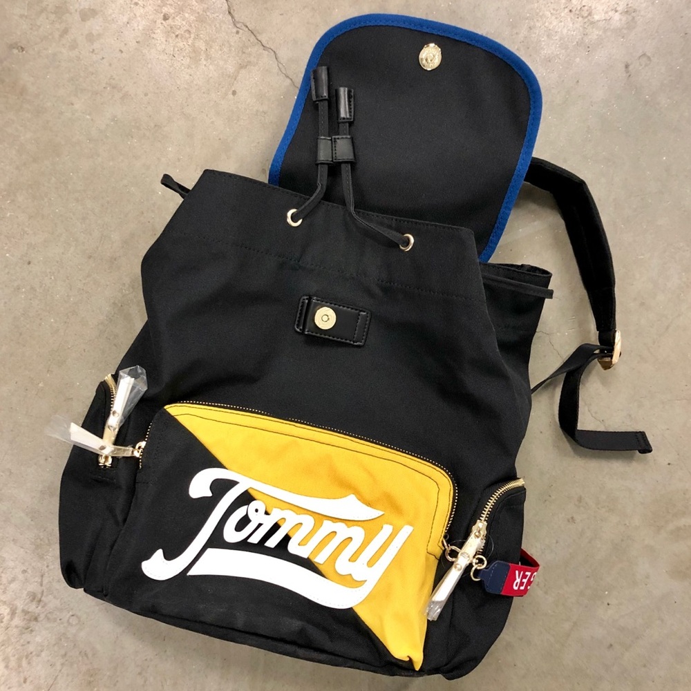 Tommy Hilfiger 90s Style Top Closure Logo Backpack